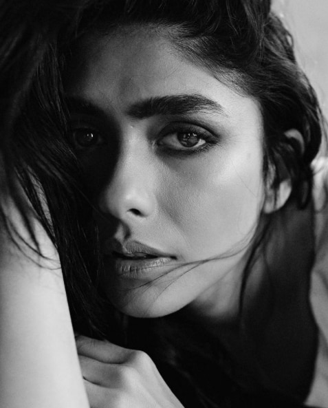 मृणाल ठाकुर 