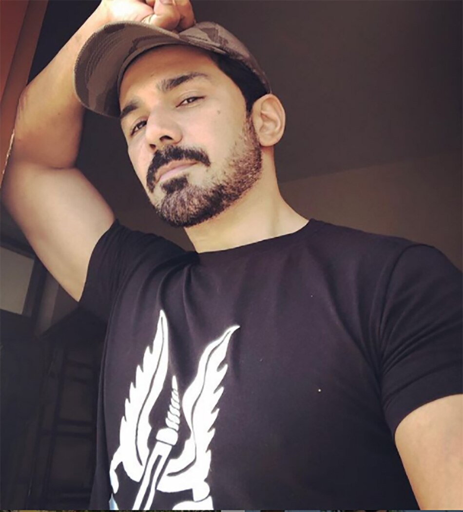 अभिनव शुक्ला