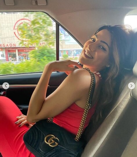 निक्की तंबोली 