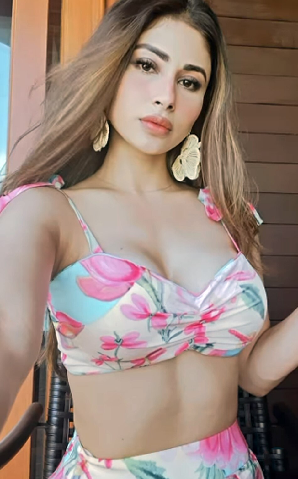 मौनी रॉय