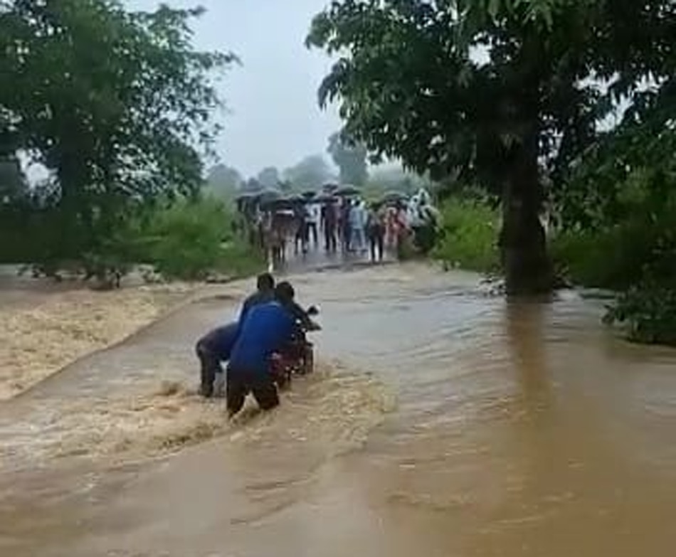 Three friends put lives in danger