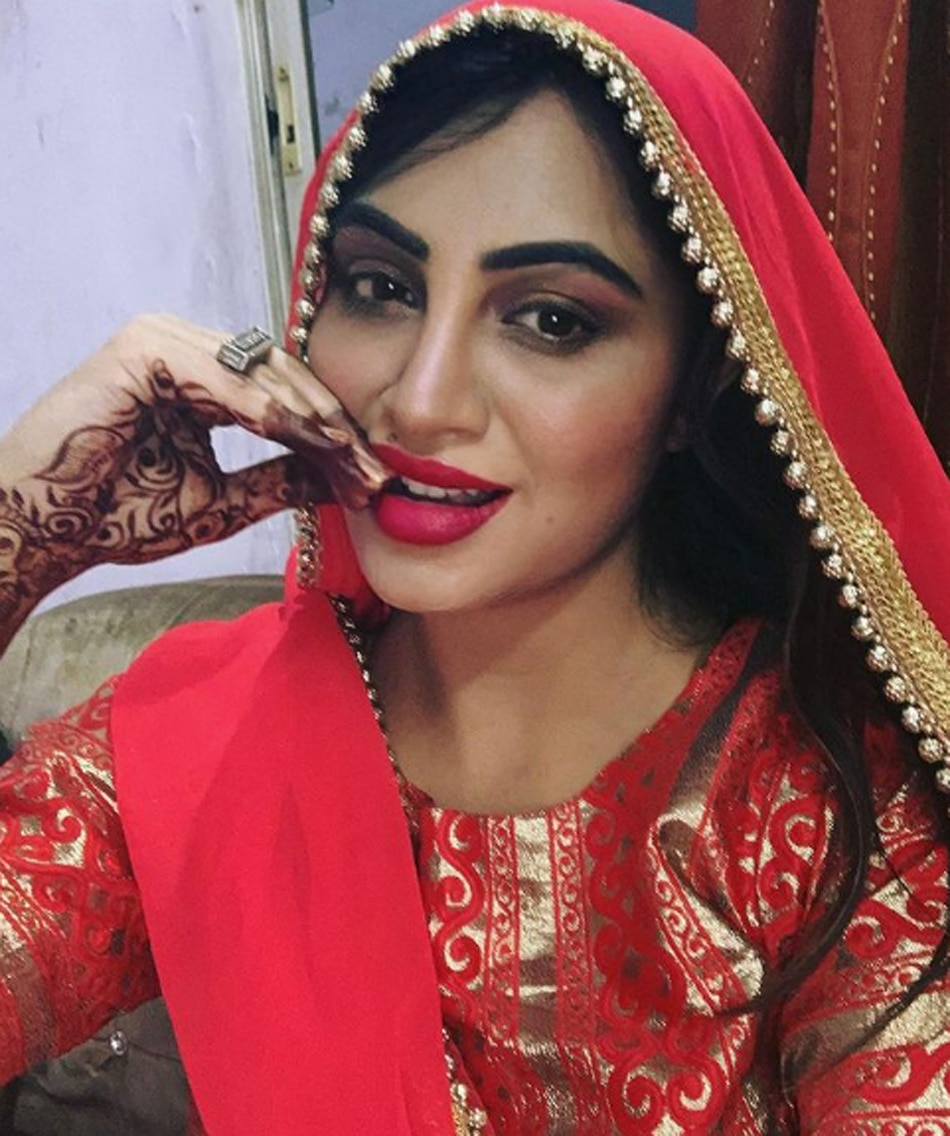 अर्शी खान 