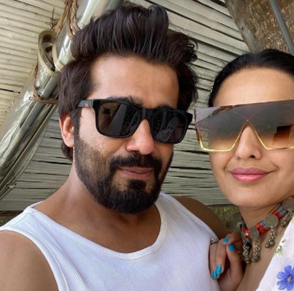 काम्या पंजाबी-शलभ दांग