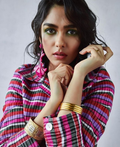 मृणाल ठाकुर 