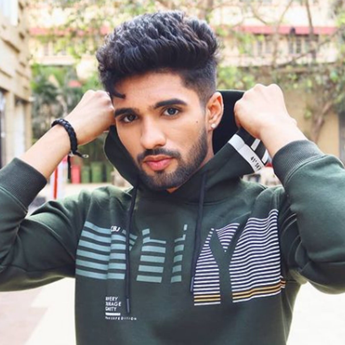 जीशान खान 