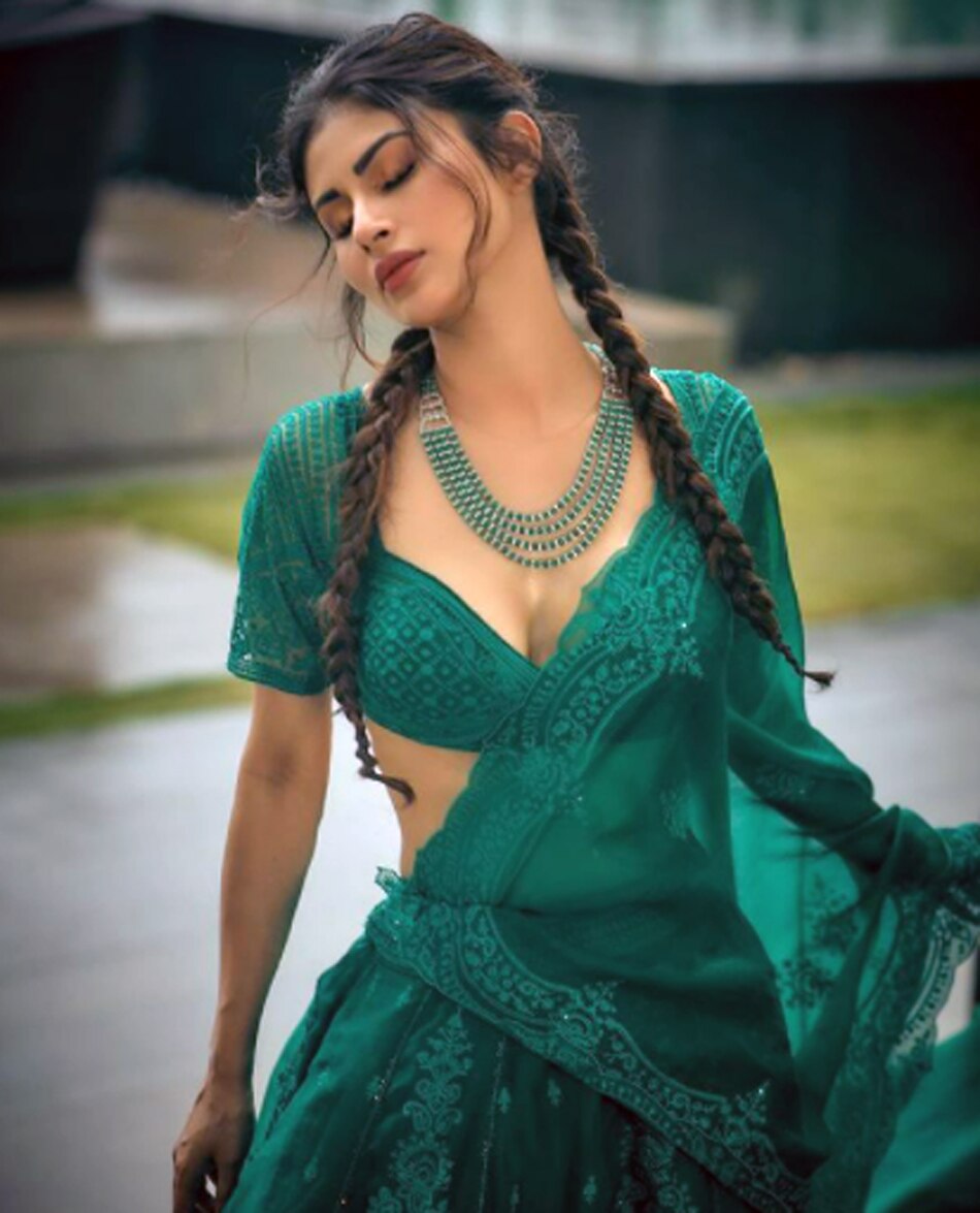 मौनी रॉय