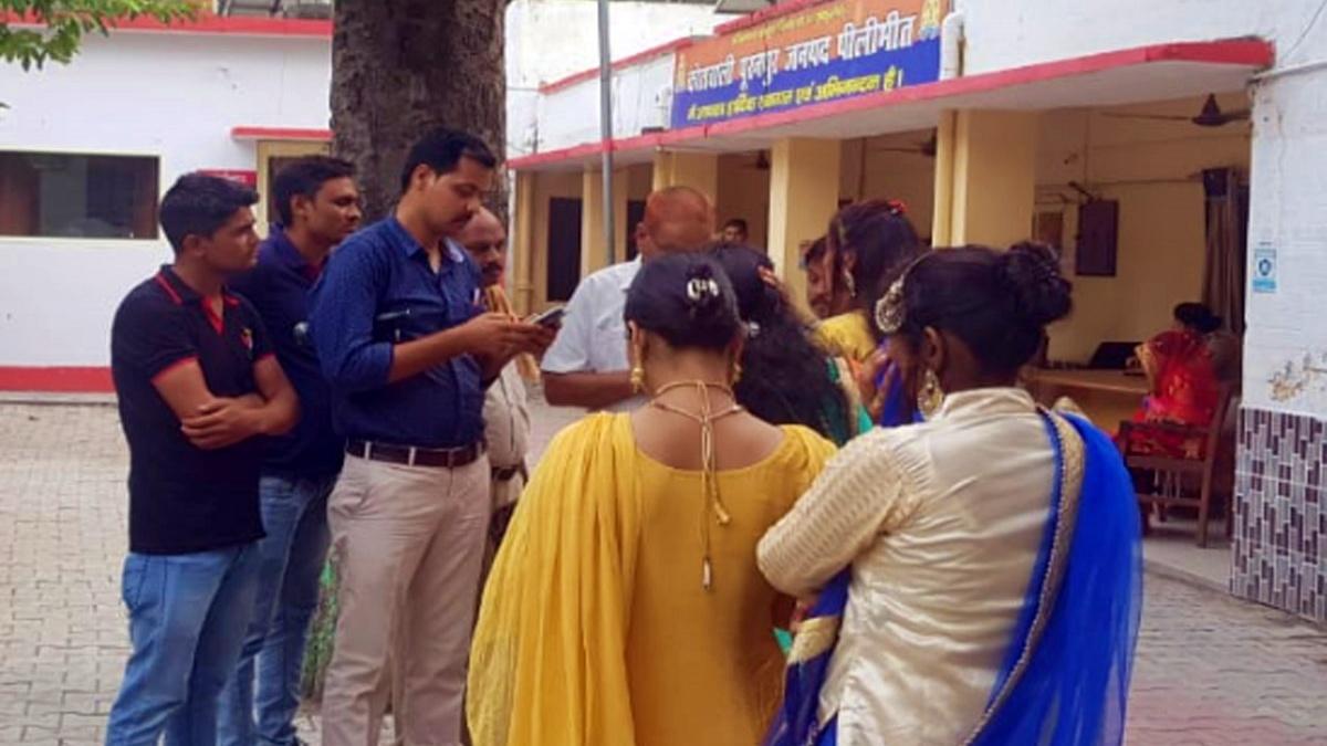 पीलीभीत में दूल्हे पक्ष के खिलाफ थाने पहुंची दुल्हन 