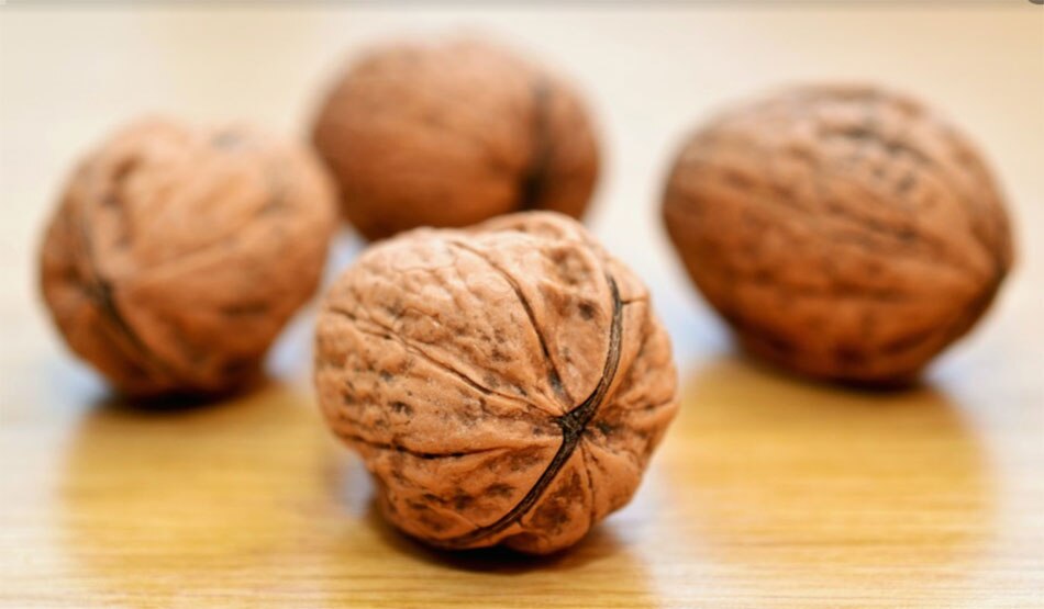 अखरोट2