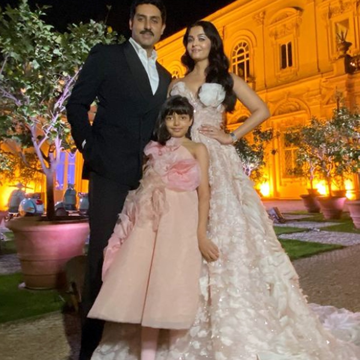 ऐश्वर्या राय-अभ‍िषेक बच्चन-आराध्या बच्चन 