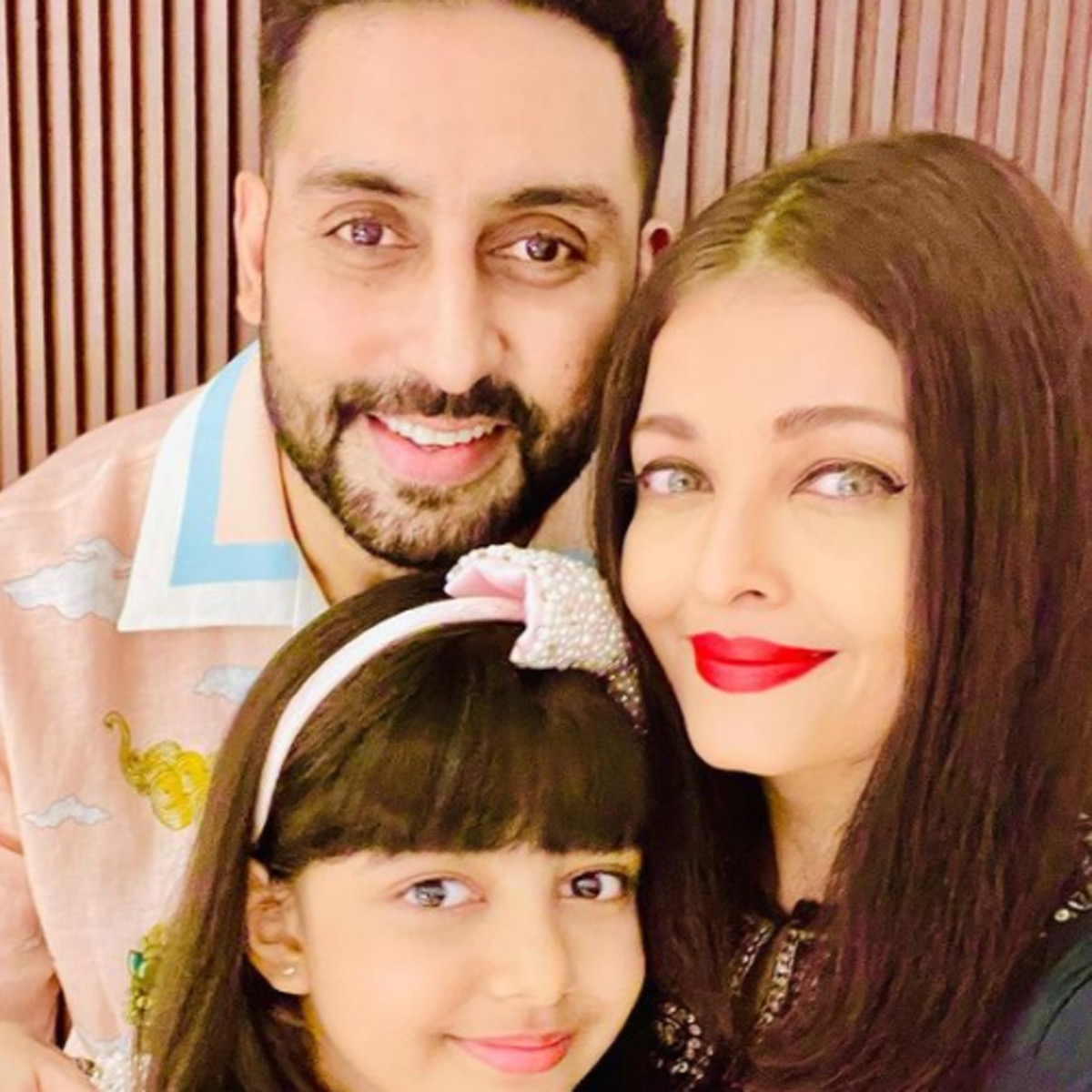 ऐश्वर्या राय-अभ‍िषेक बच्चन-आराध्या बच्चन 