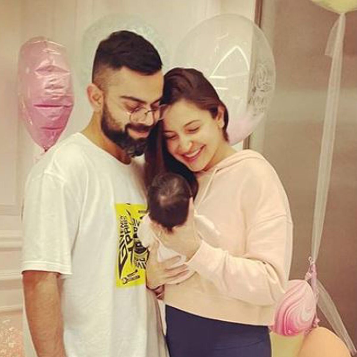 अनुष्का शर्मा संग विराट कोहली