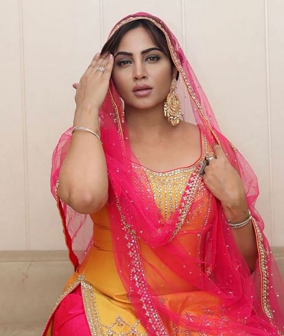 अर्शी खान