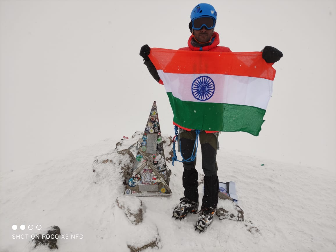 आशीष दीक्षित
