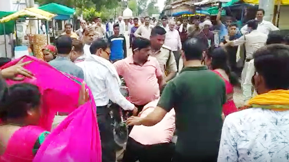 प्रेम विवाह को लेकर दोनों पक्षों में जमकर हुई मारपीट