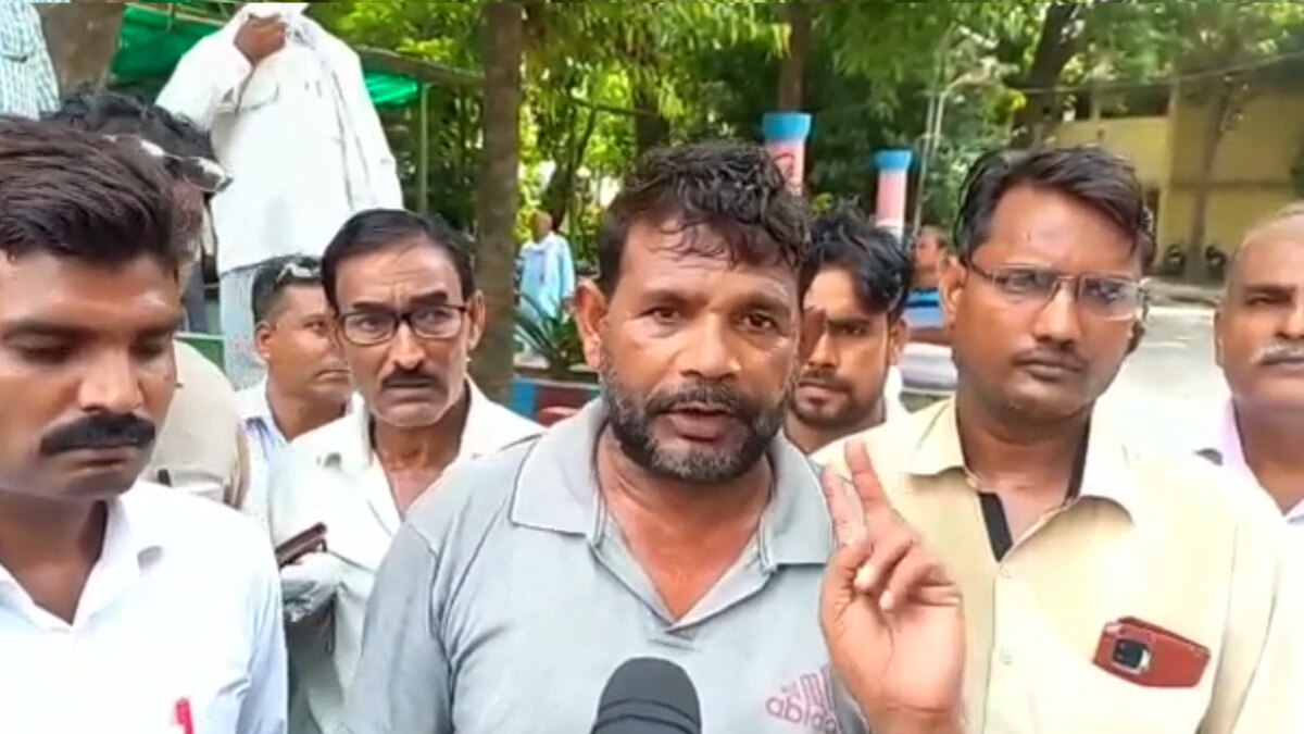 BJP Mandal President was beaten up by sub-inspector and constable