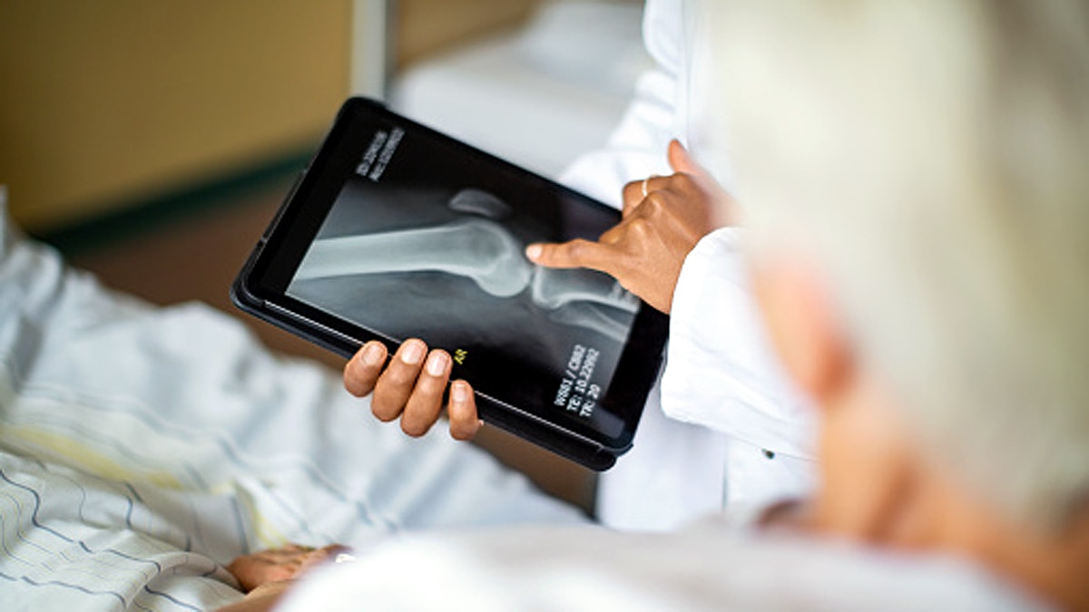 Delhi Doctors bone surgery