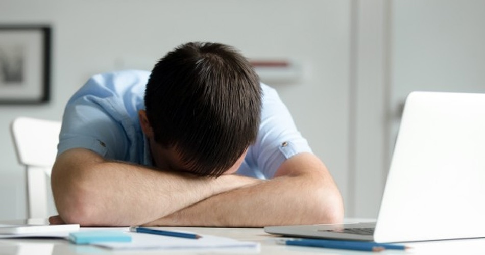 स्लीप पैरालिसिस के लक्षण