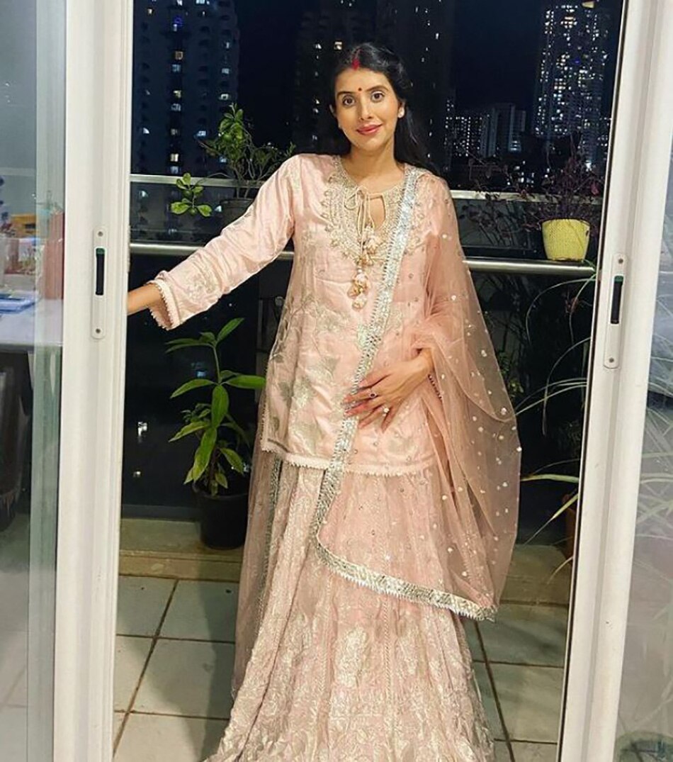 चारू असोपा