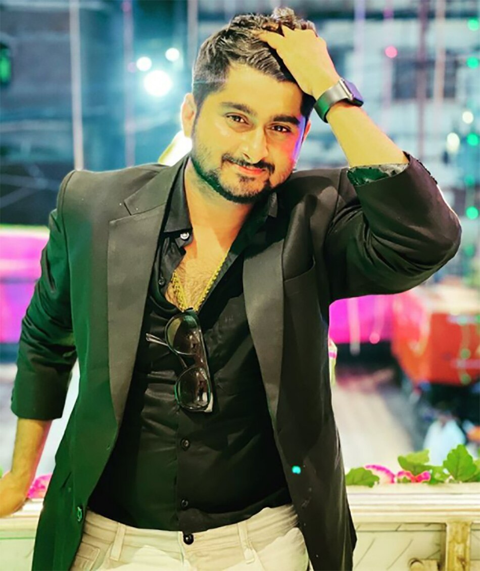 दीपक ठाकुर