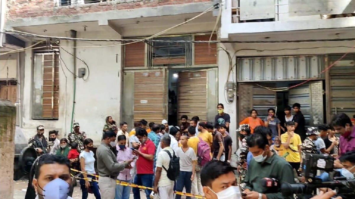 आधी रात में एनकाउंटर