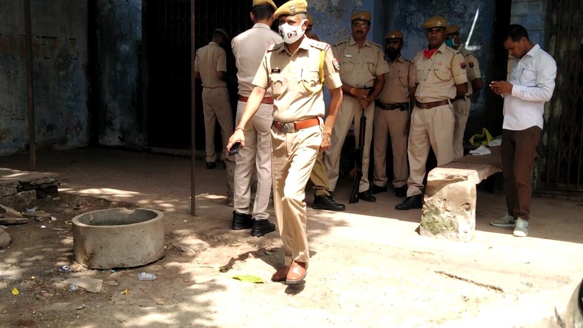 पुलिस में हड़कंप