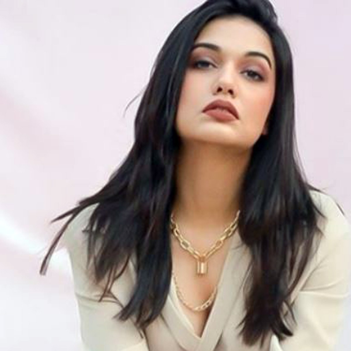 दिव्या अग्रवाल