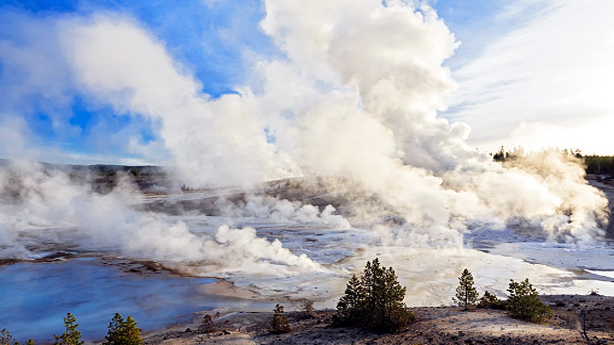 1100 Earthquakes Yellowstone Park