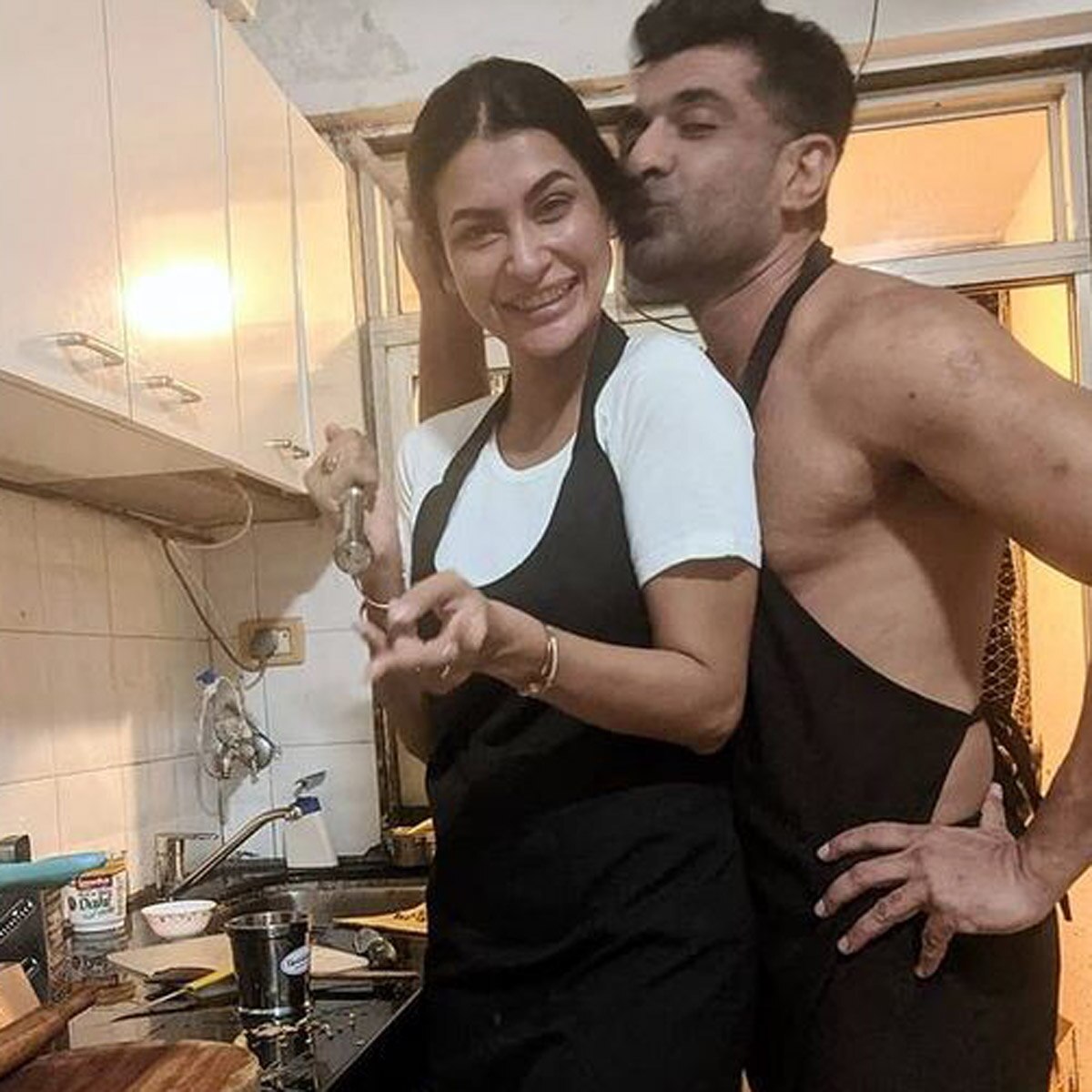 पवित्रा संग एजाज 