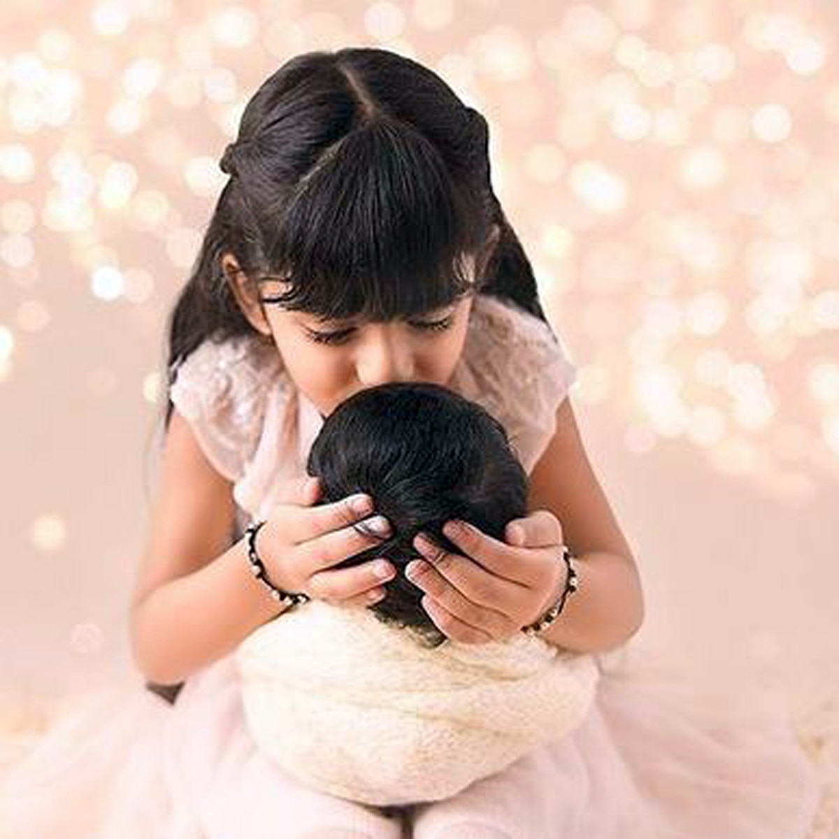 हिनाया संग जोवन