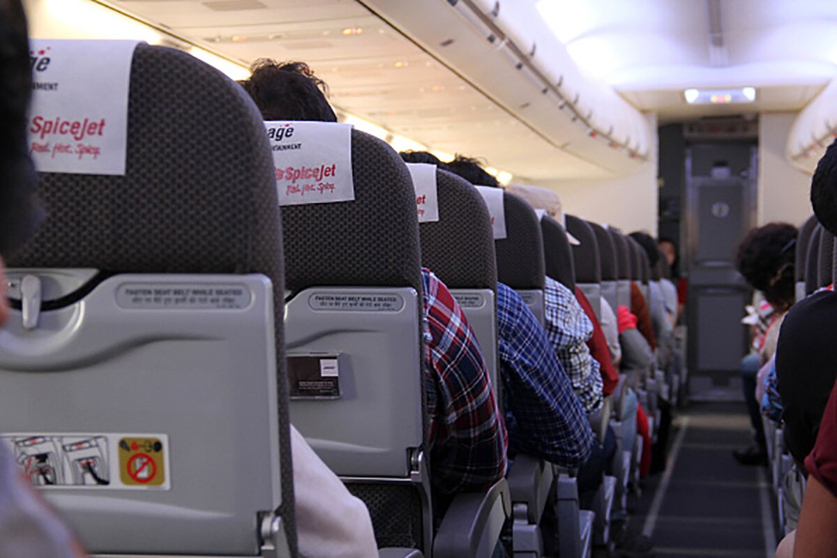Frontier Airlines attendants 