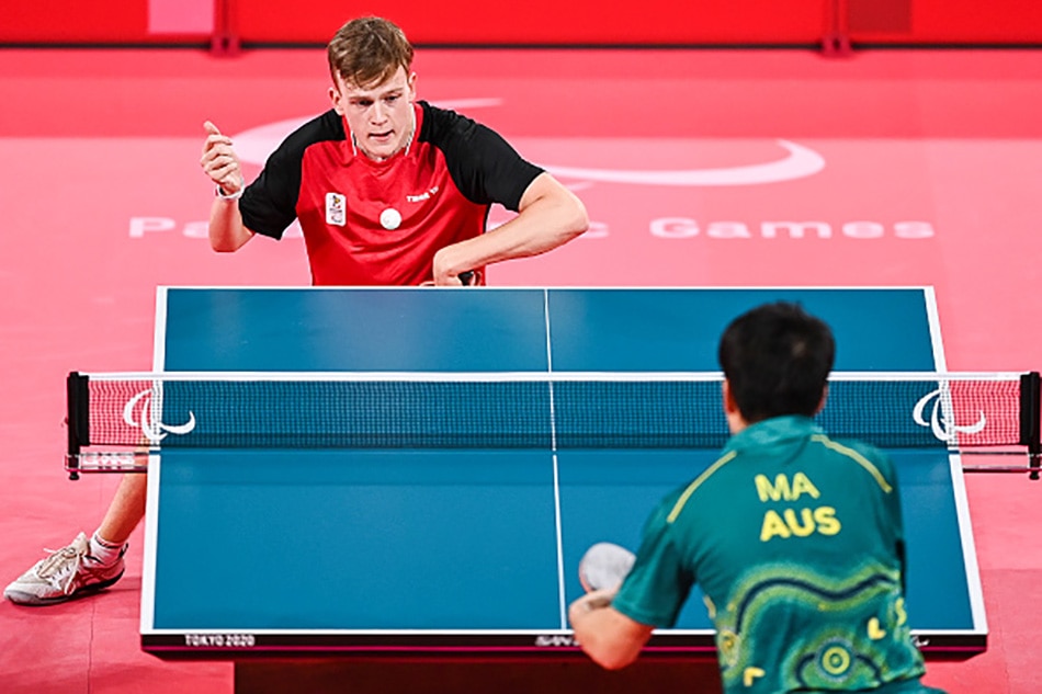 Ma lin one hand tt player