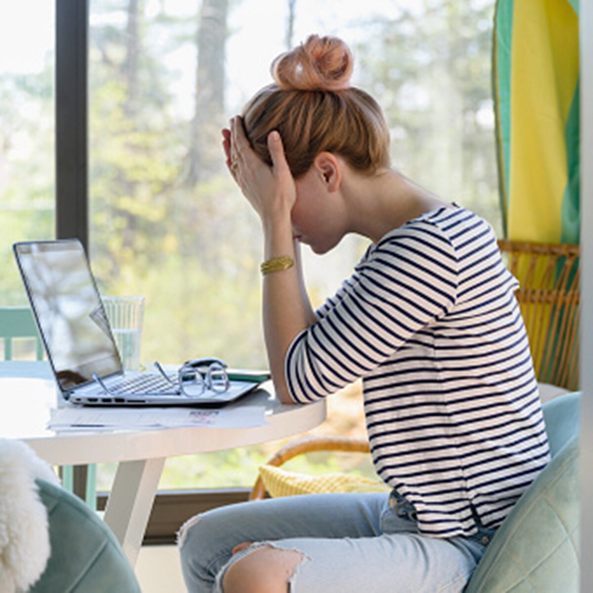 woman discovers lad cheating