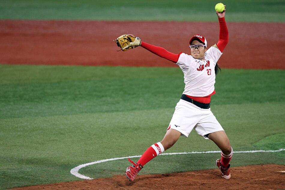 Japanese mayor eat gold medal