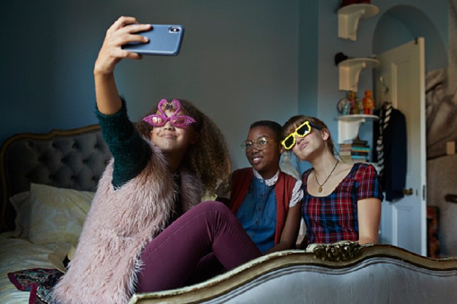 Dad catches partying son 