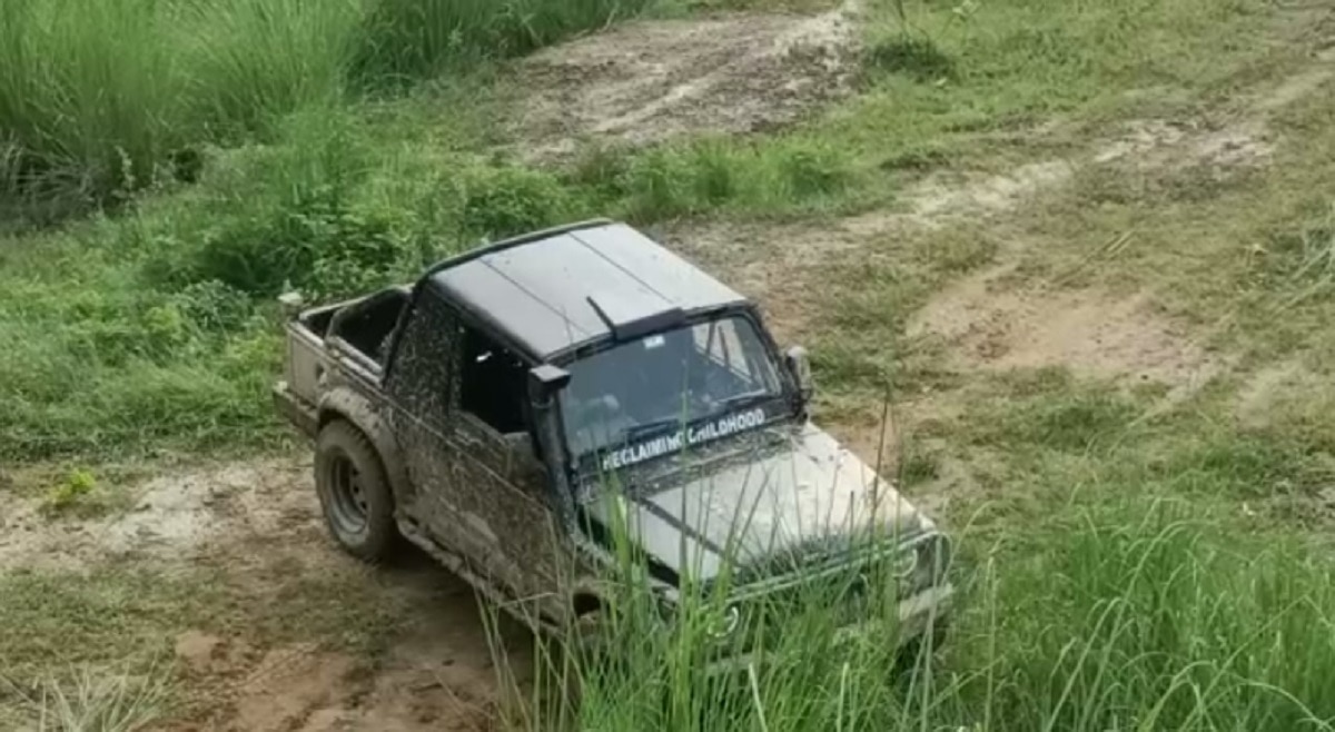 तीन गाड़ियां बरामद