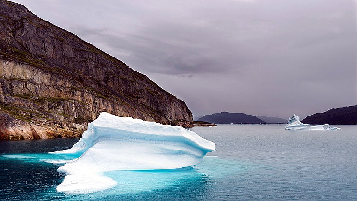 First Time Rain on Greenland Summit