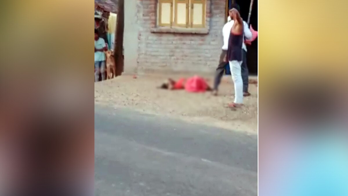 Viral video of a woman beating on the middle of the road
