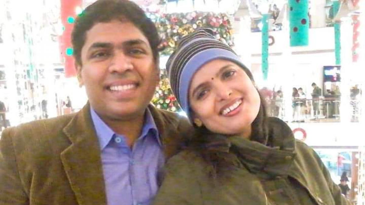 मृतक कृष्ण तिवारी और उनकी पत्नी अनामिका