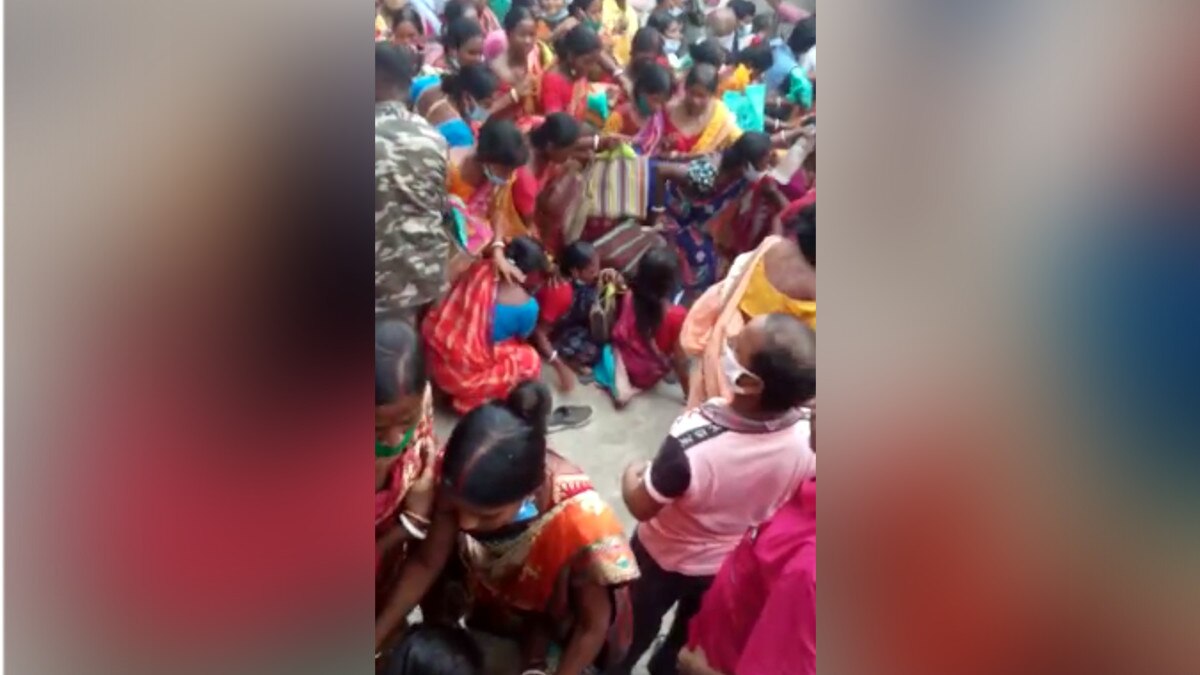 Hooghly stampede at duare sarkar camp many injured mamata sarkar