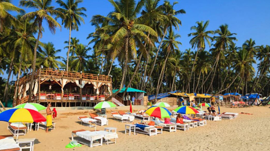 ईटिंग आउट का चलन बढ़ा