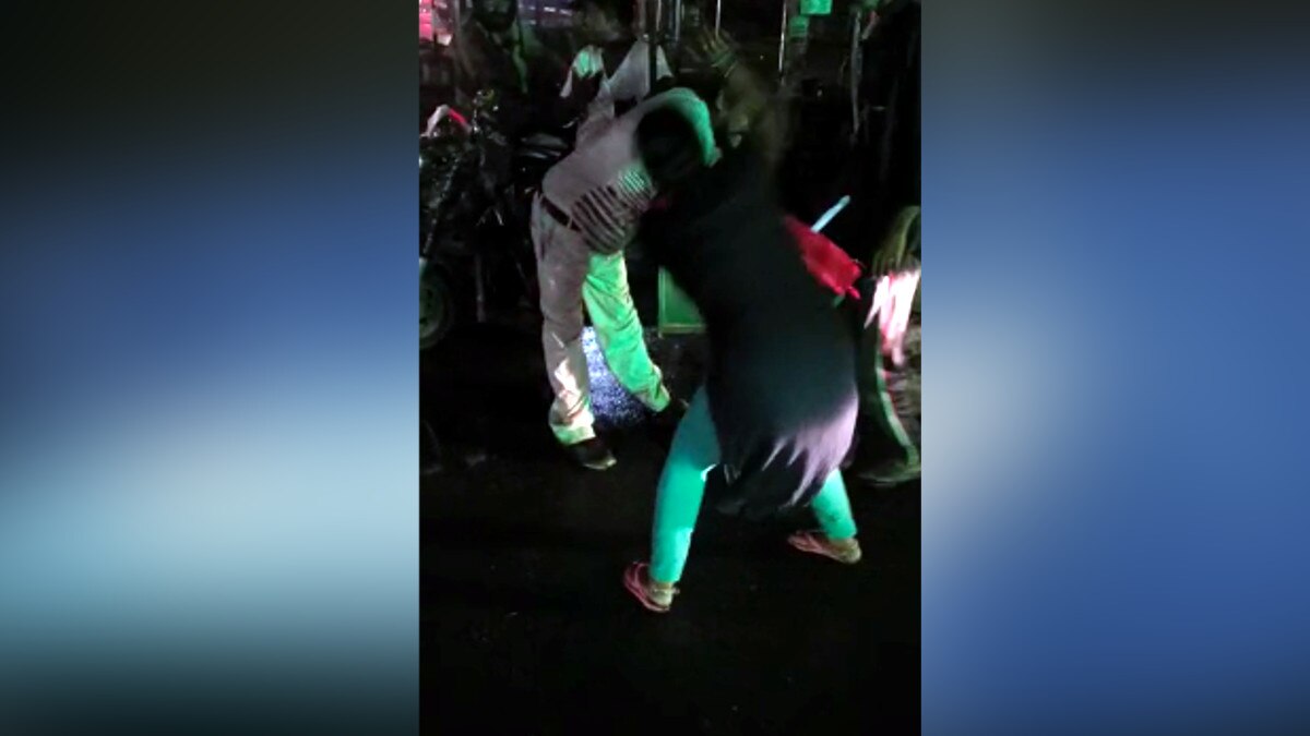 Kanpur eve teaser thrashed by woman viral video 