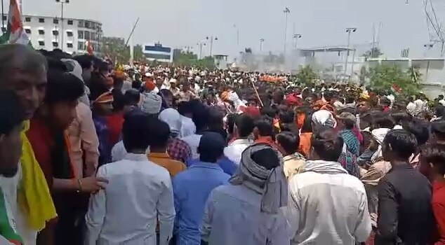 तिरंगा यात्रा में लूट