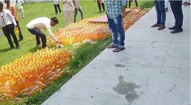 तिरंगा यात्रा में लूट