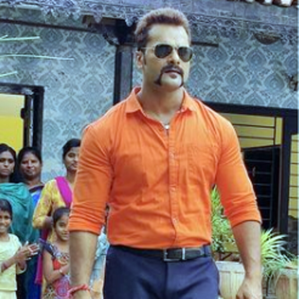 खेसारी लाल यादव