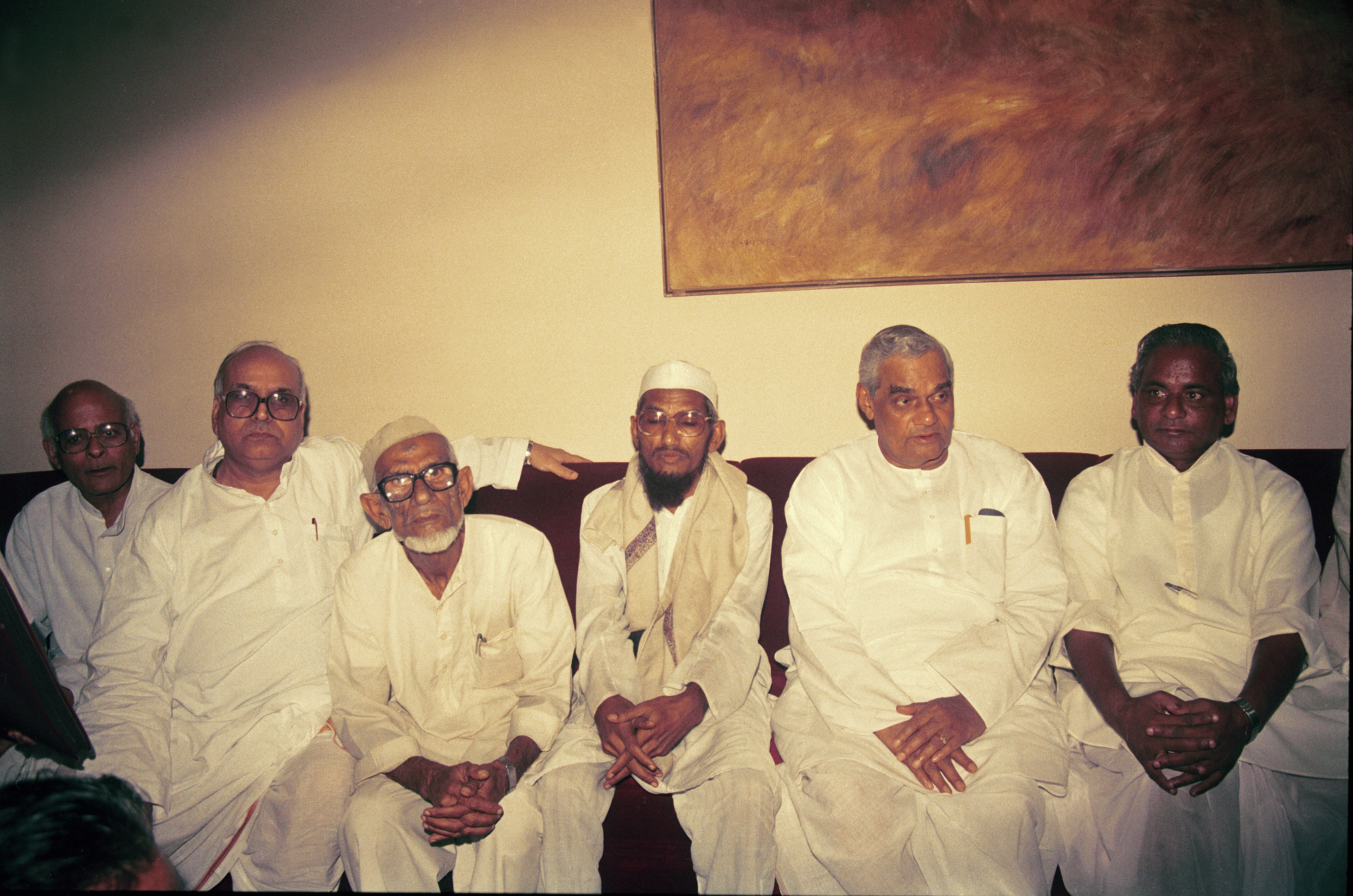 (फाइल फोटो- अटल बिहारी वाजपेयी के साथ कल्याण सिंह)