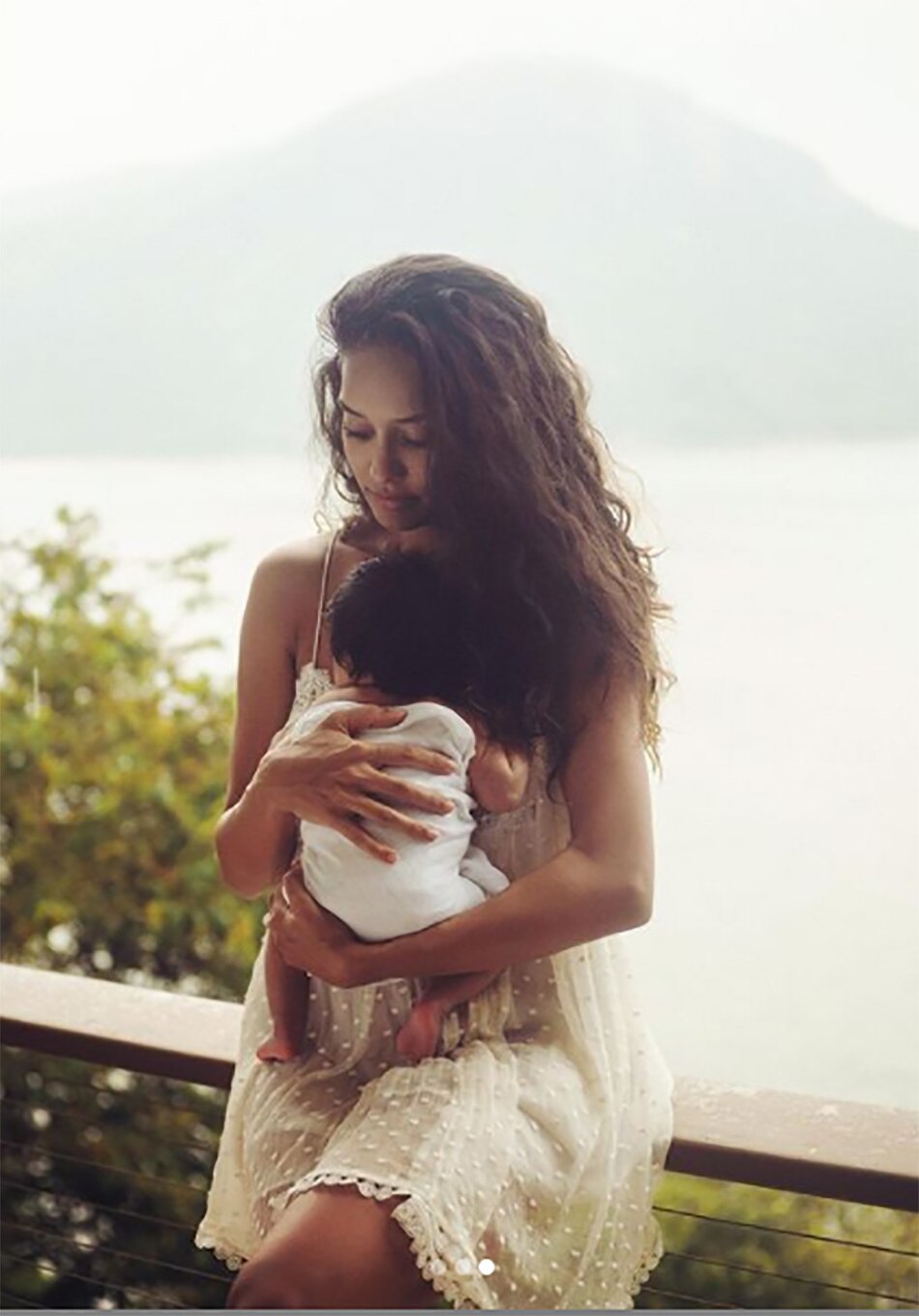 लीजा हेडन बेटी के साथ 