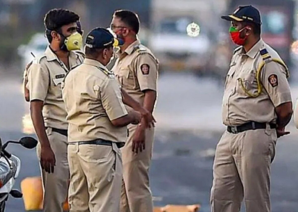 पुलिस थाने में मीटिंग