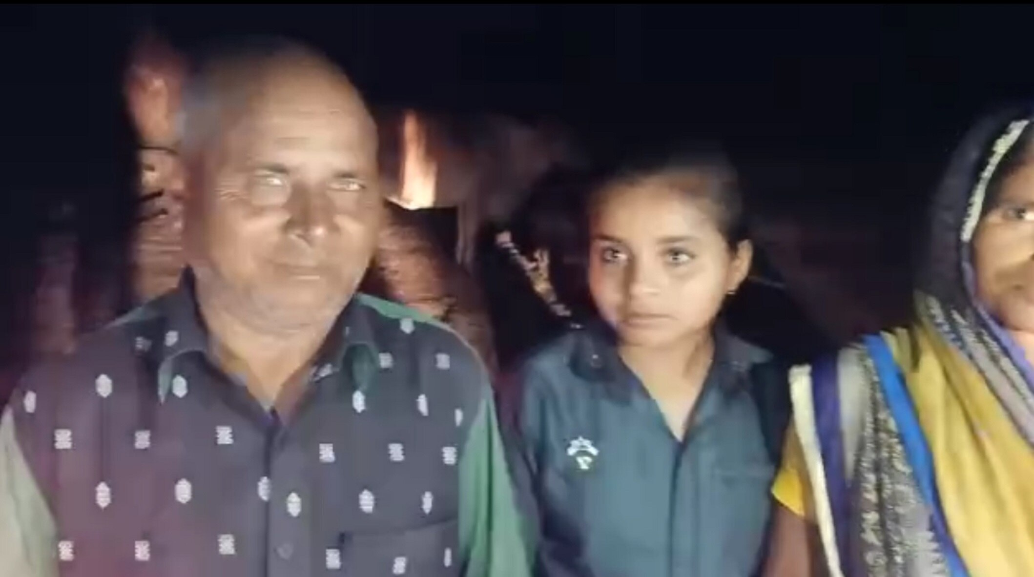 रोहित के साथ उसके माता-पिता