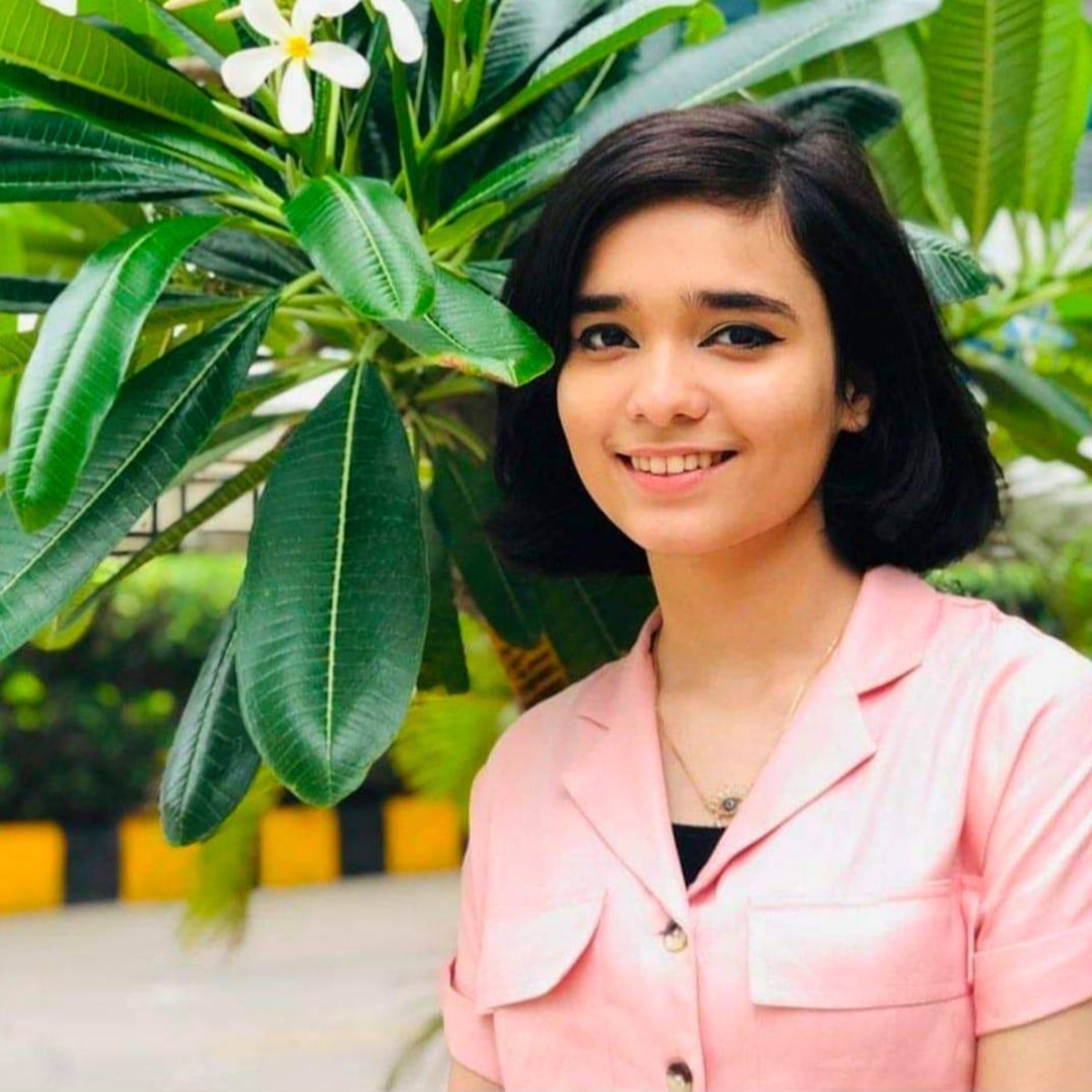 Meethika Dwivedi Instagram