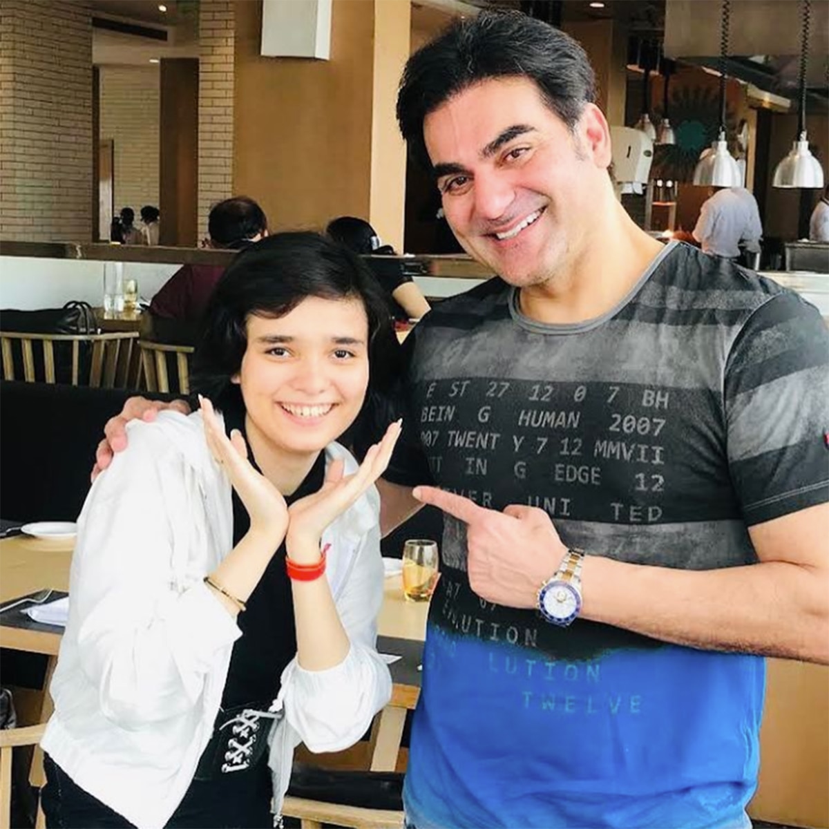 Meethika Dwivedi Instagram